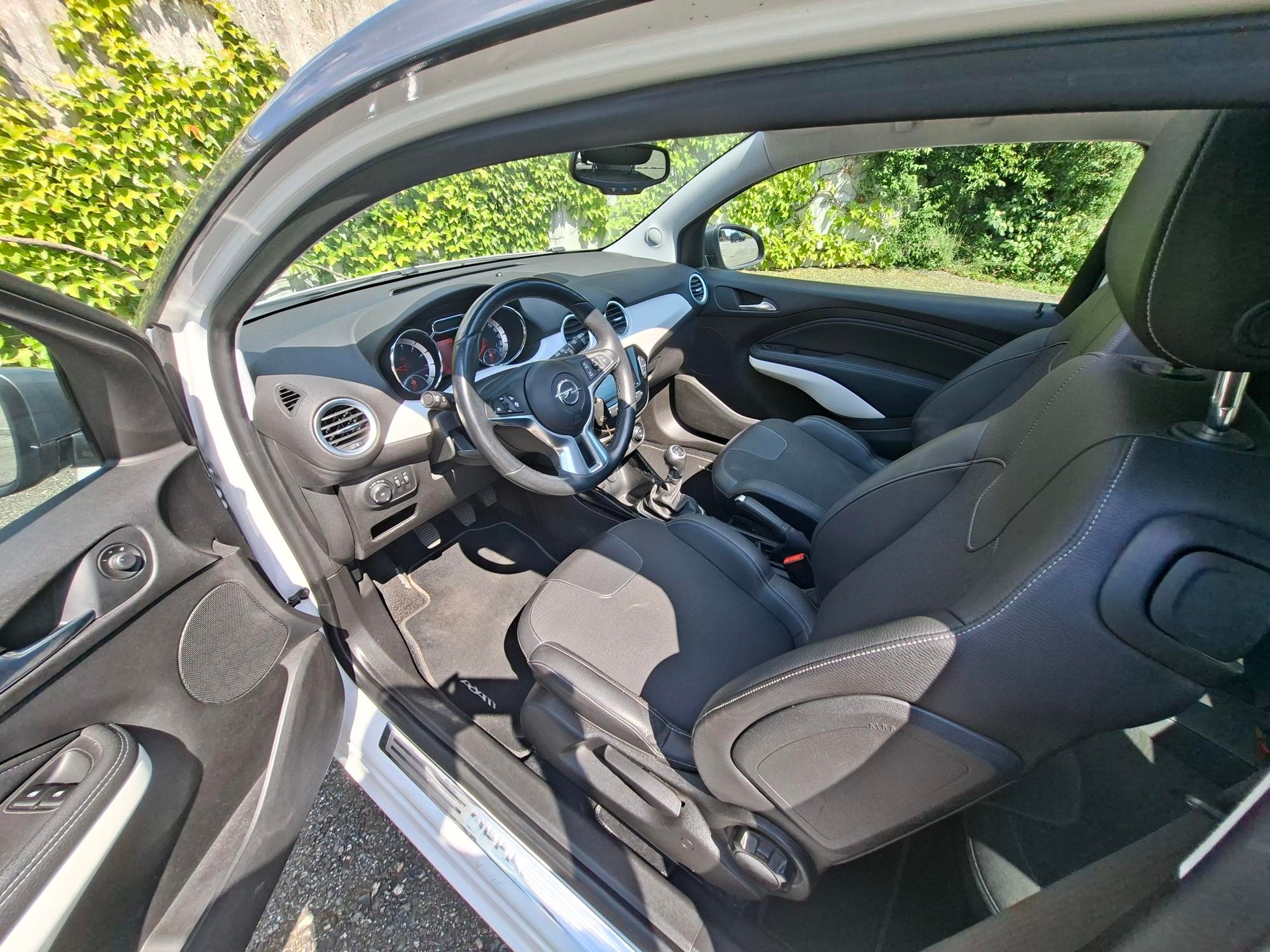 OPEL Adam 1.0 ecoFLEX Turbo Swingtop Edition-image-6