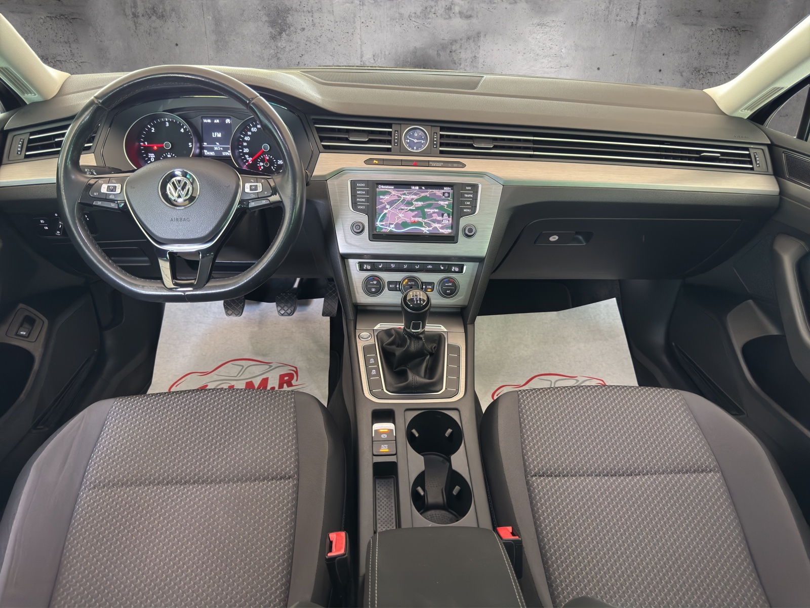 VW Passat Variant 2.0 TDI SCR BMT Trendline 4 Motion-image-9