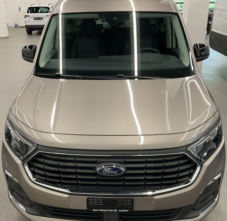 FORD Grand Tourneo Connect 1.5 EcoBoost Titanium Automat-image-3
