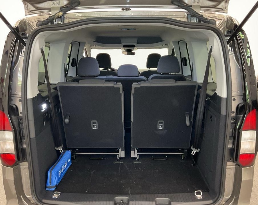 FORD Grand Tourneo Connect 1.5 EcoBoost Titanium Automat-image-4