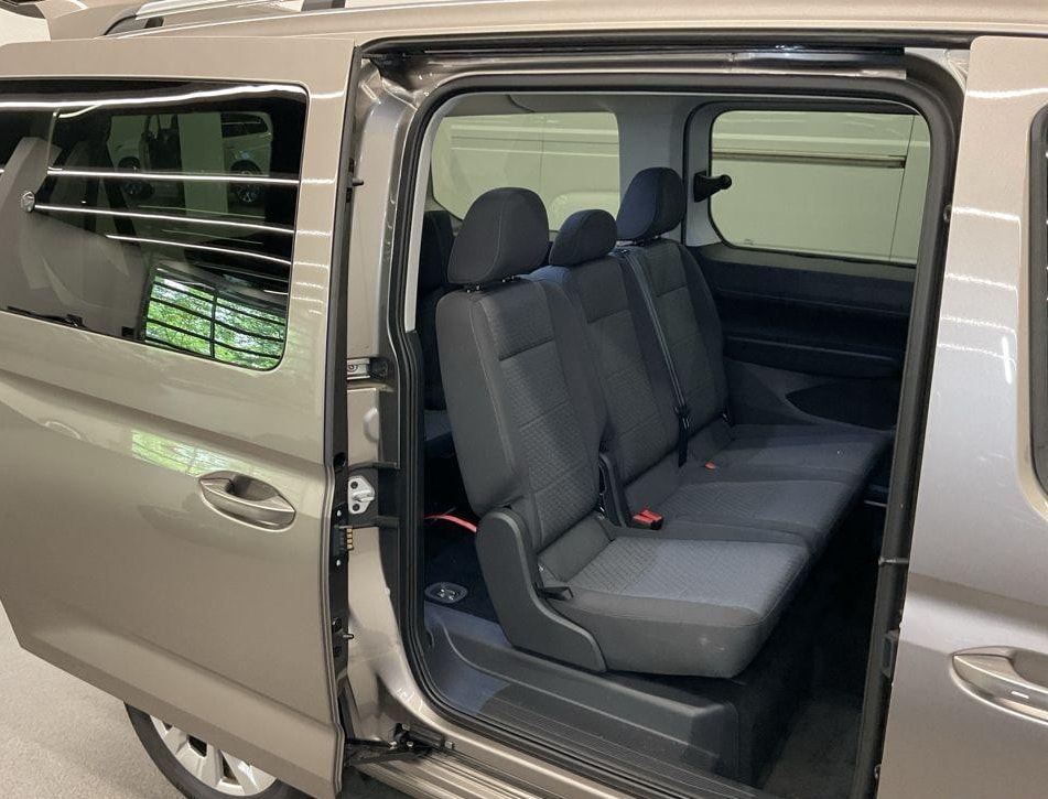 FORD Grand Tourneo Connect 1.5 EcoBoost Titanium Automat-image-6