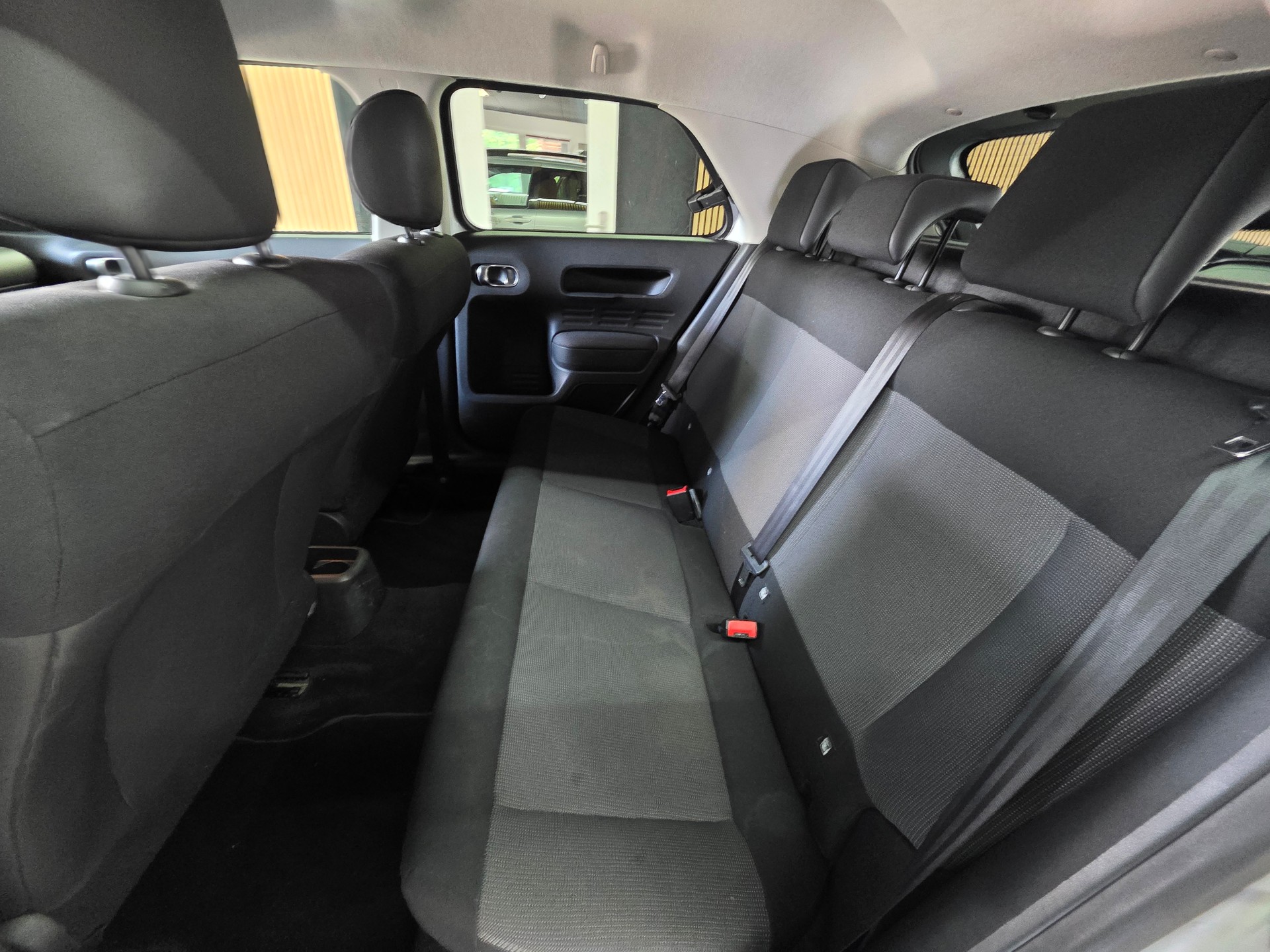 CITROEN C4 Cactus 1.2 VTi Feel Edition-image-14