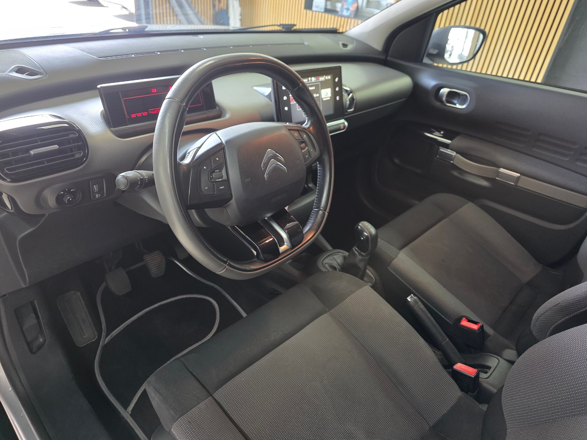 CITROEN C4 Cactus 1.2 VTi Feel Edition-image-7