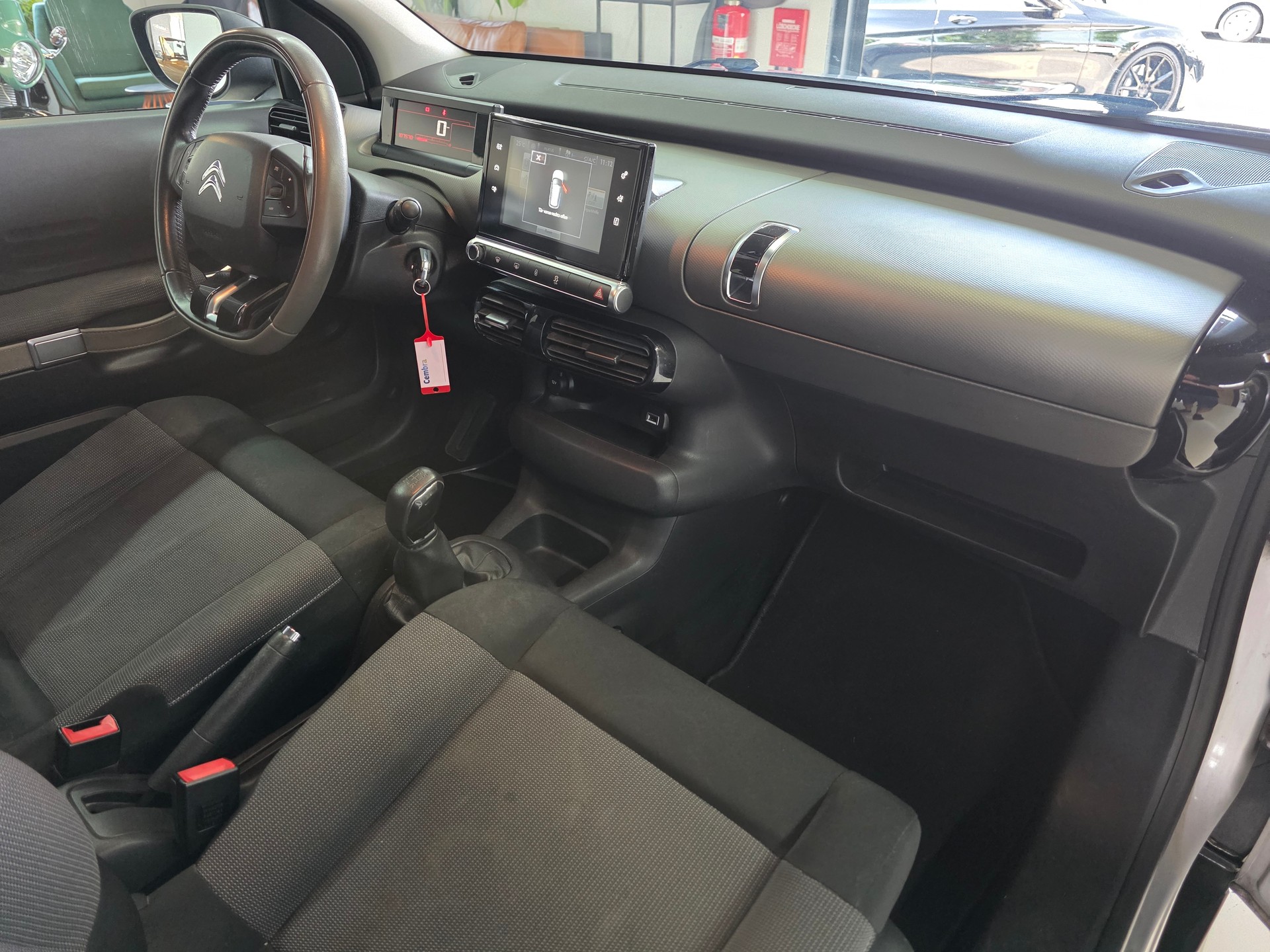 CITROEN C4 Cactus 1.2 VTi Feel Edition-image-8