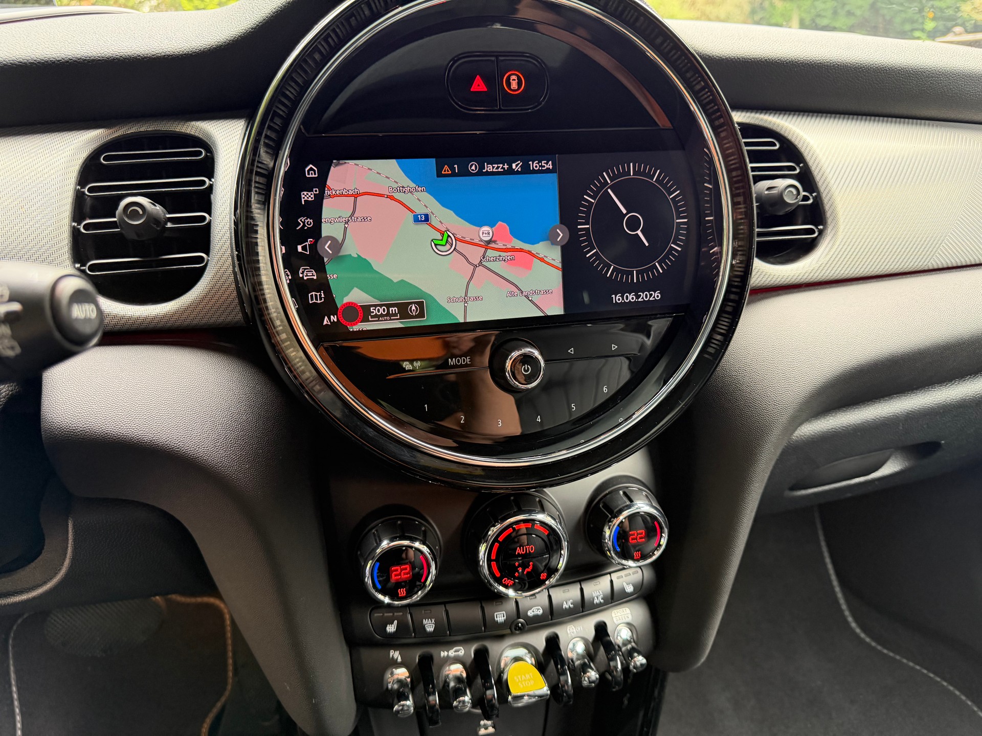 MINI Cooper SE-image-5