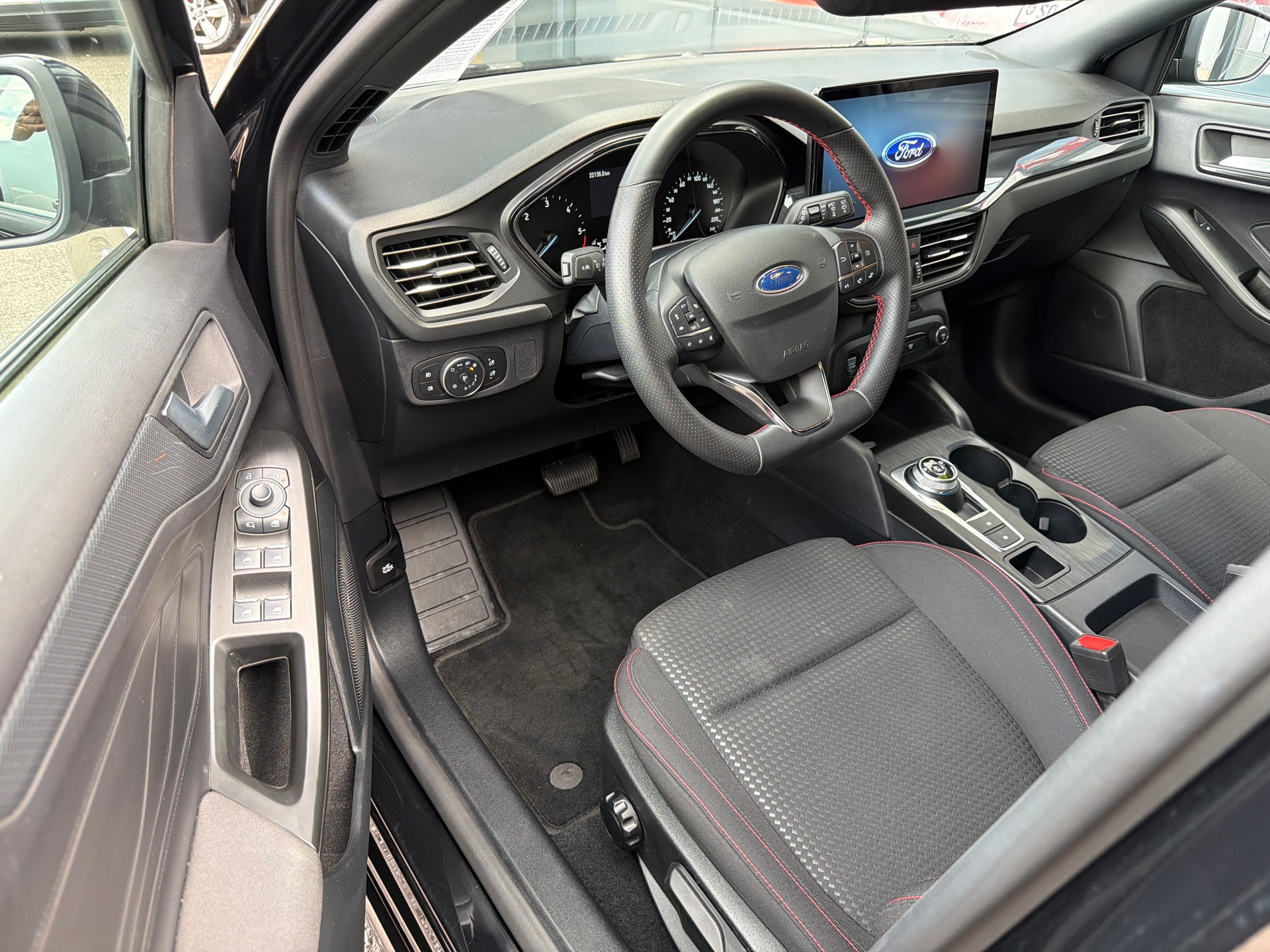 FORD Focus 1.5 TDCi EcoBlue ST-Line Automatic-image-7