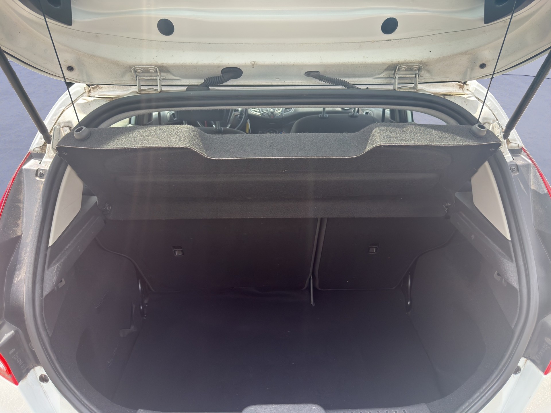 FORD Fiesta 1.0 SCTi Titanium-image-9