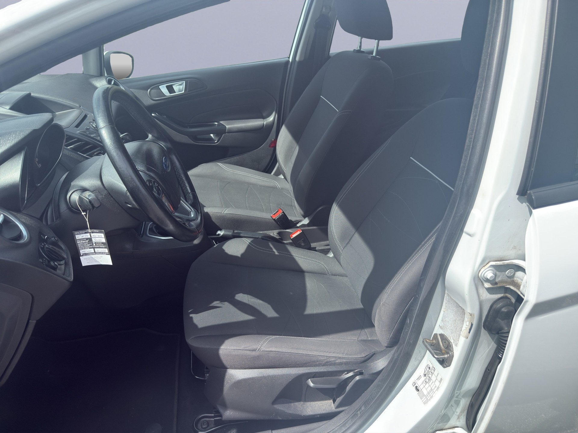 FORD Fiesta 1.0 SCTi Titanium-image-10