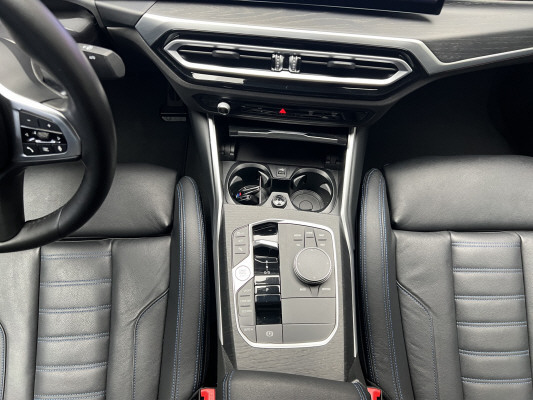 BMW M340i xDrive 48V-image-11