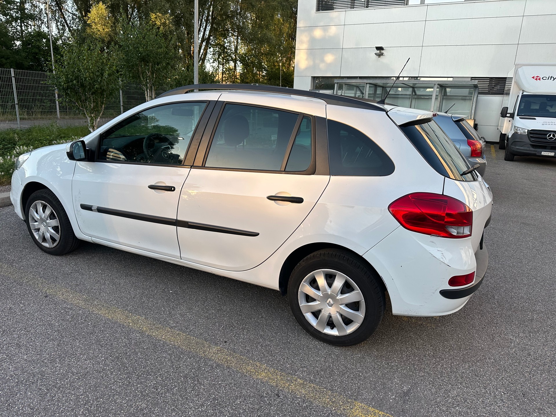 RENAULT Clio Grandtour 1.2 16V Expression-image-3