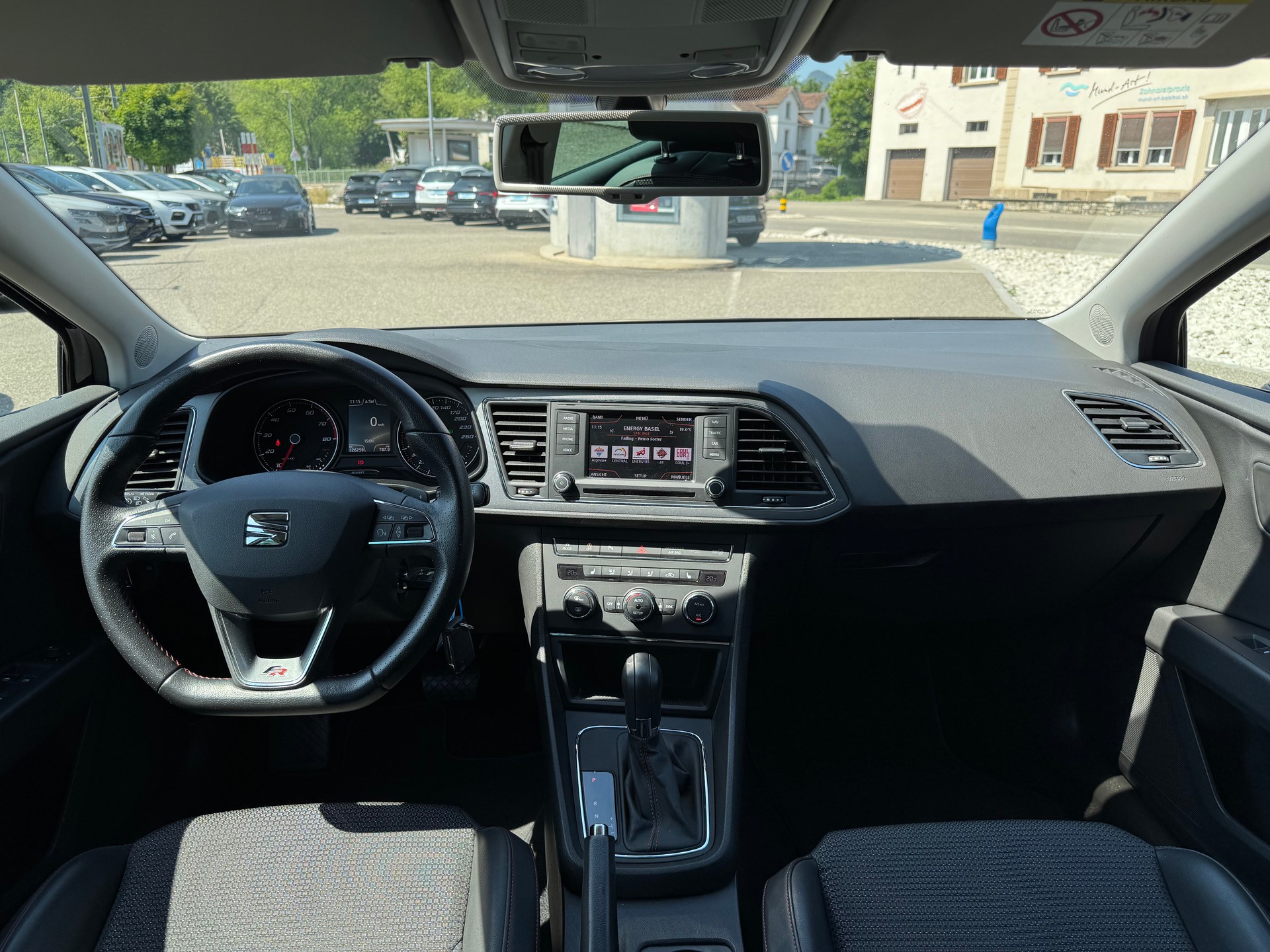 SEAT Leon 1.8 TSI FR DSG-image-11