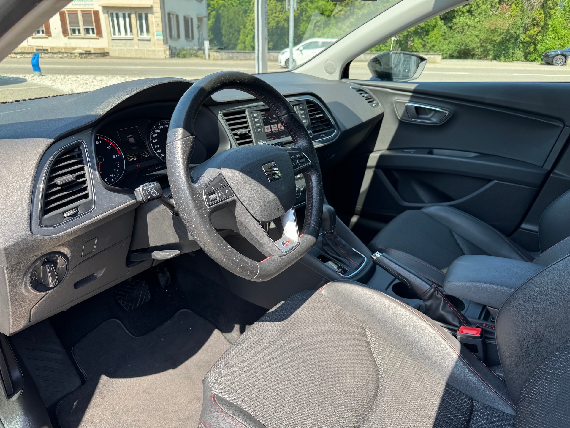 SEAT Leon 1.8 TSI FR DSG-image-7