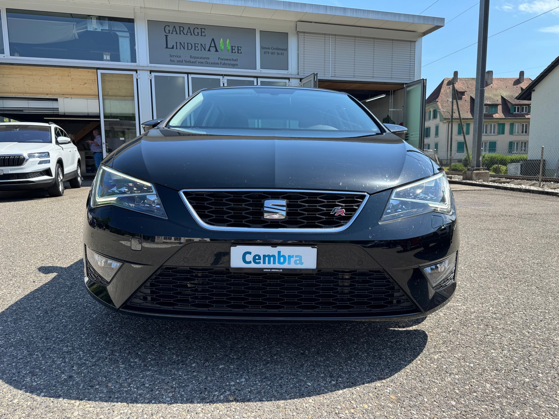 SEAT Leon 1.8 TSI FR DSG-image-2
