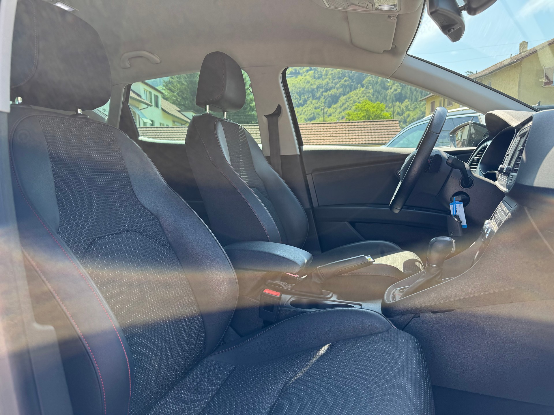 SEAT Leon 1.8 TSI FR DSG-image-9