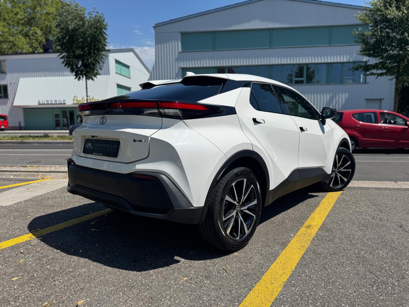 TOYOTA C-HR 2.0 HSD CVT Trend 2WD-image-3