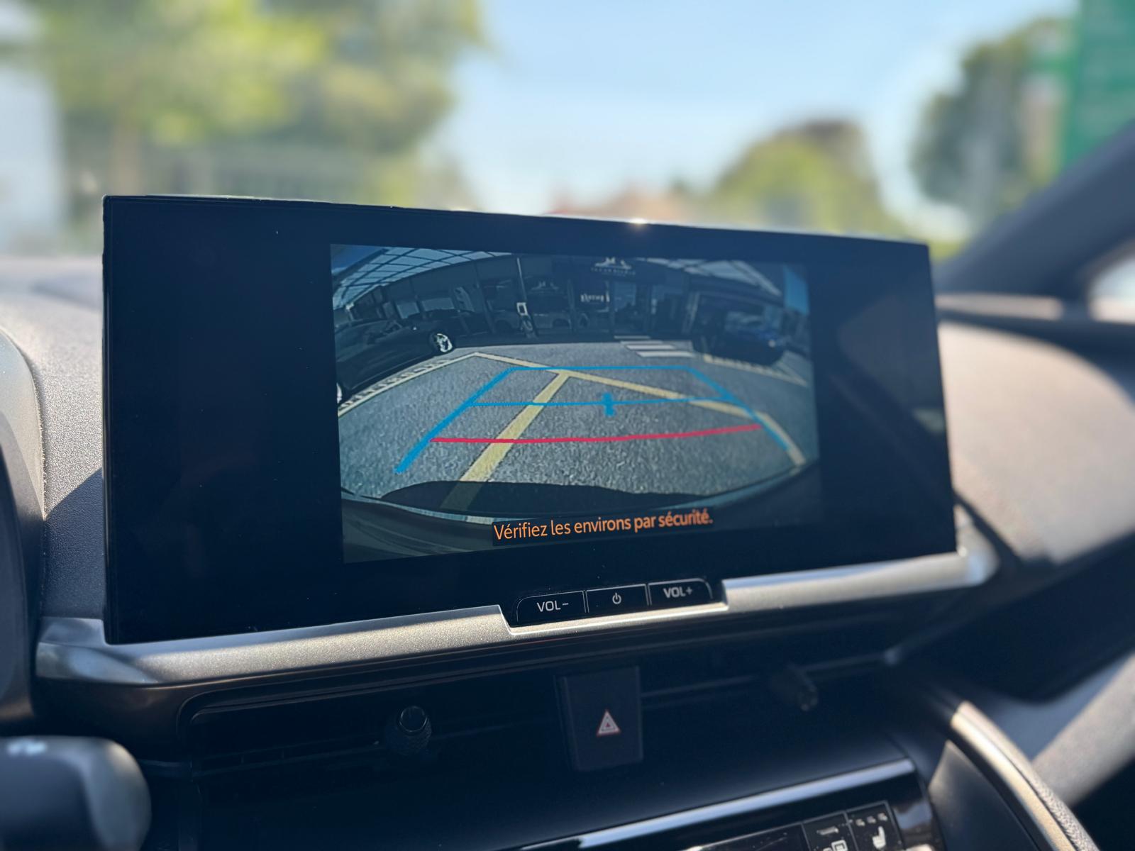 TOYOTA C-HR 2.0 HSD CVT Trend 2WD-image-23