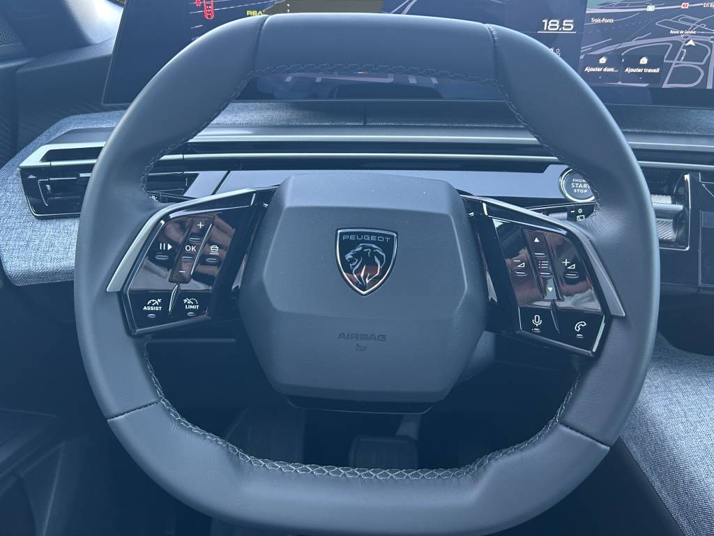 PEUGEOT 5008 195 Plug-in Hybrid e-DCS7 Allure-image-14