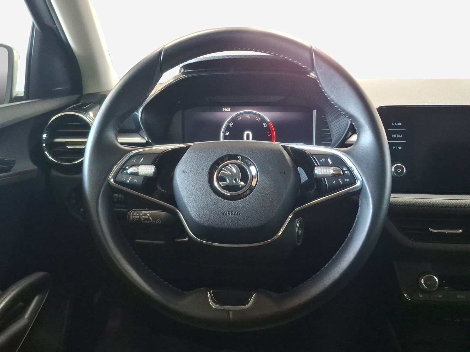 SKODA Fabia 1.0 TSI Ambition DSG-image-9