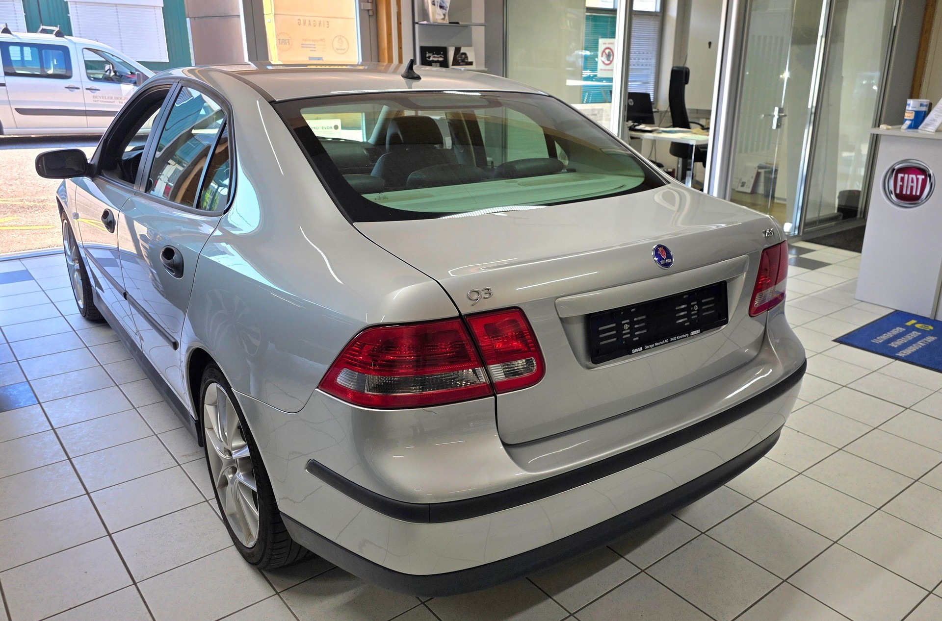 SAAB 9-3 2.0t Linear-image-2