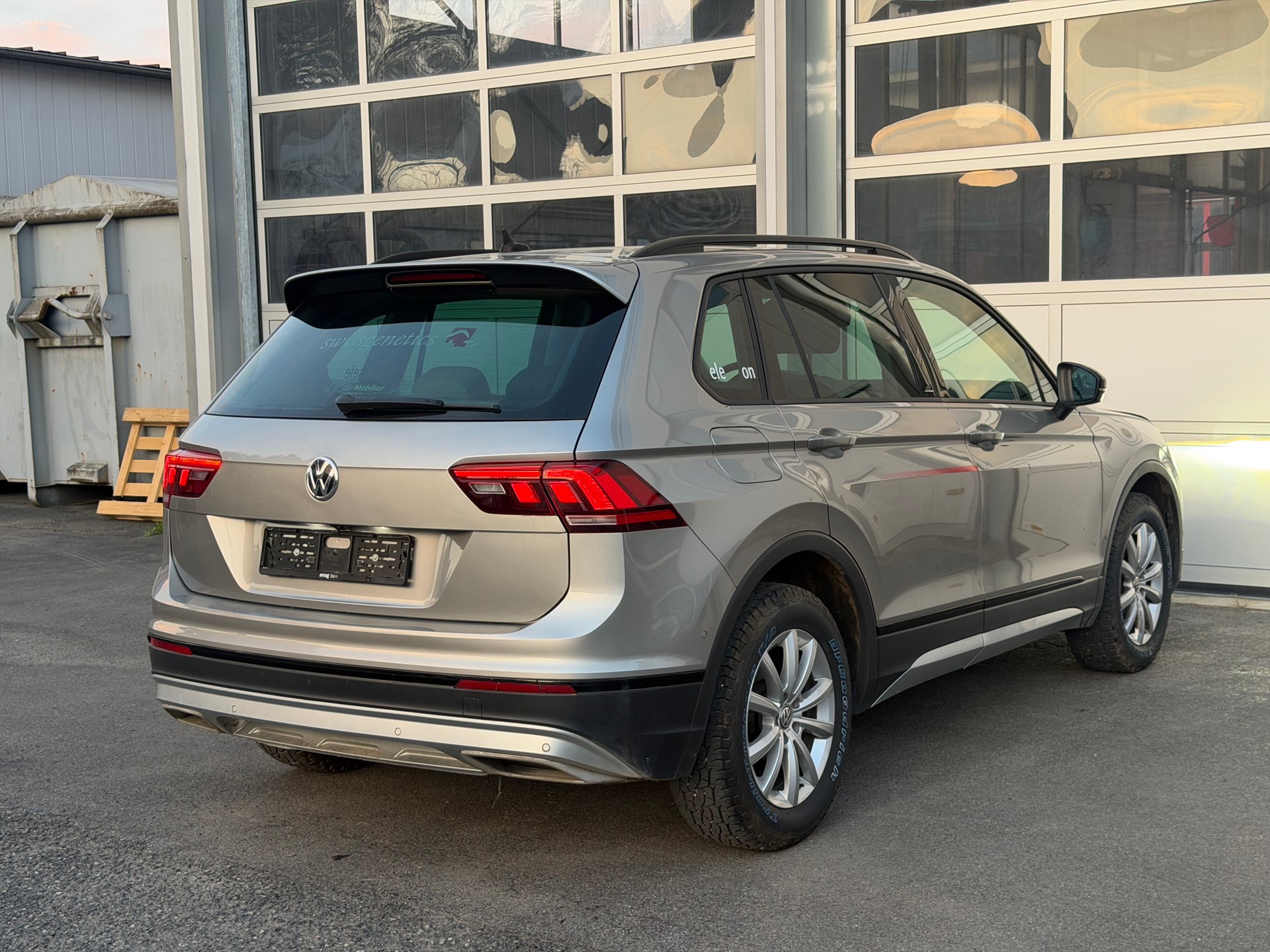 VW Tiguan 2.0 TDI SCR Offroad 4Motion DSG-image-5