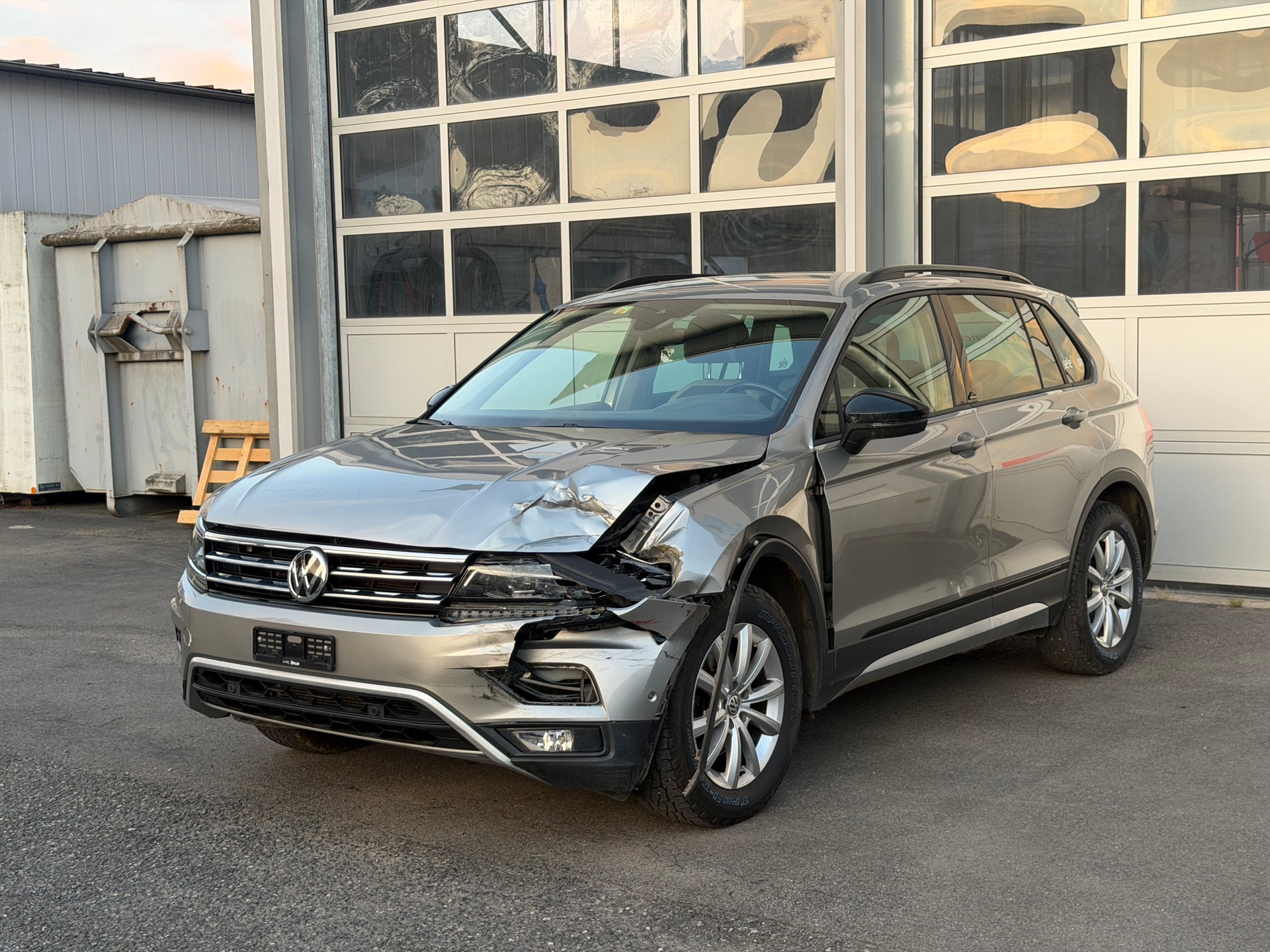 VW Tiguan 2.0 TDI SCR Offroad 4Motion DSG-image-2