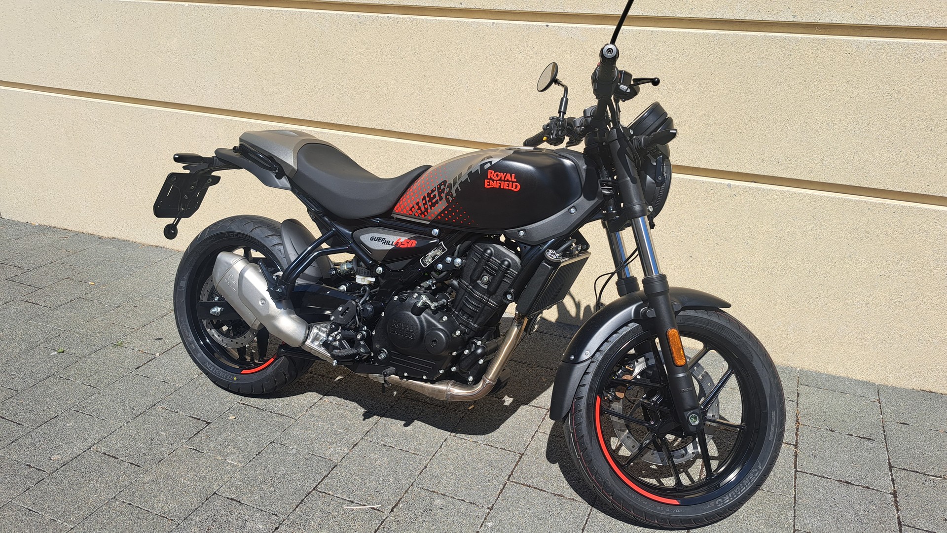 ROYAL ENFIELD Guerrilla 450 Top-image-7