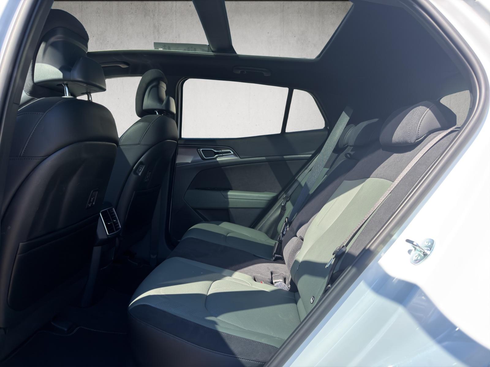 KIA Sportage 1.6 T-GDi PHEV Power Edition-image-13