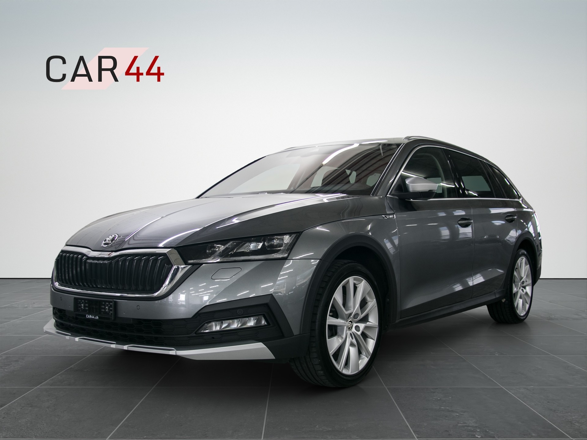 SKODA Octavia Combi 2.0 TSI DSG Scout 4x4-image-0
