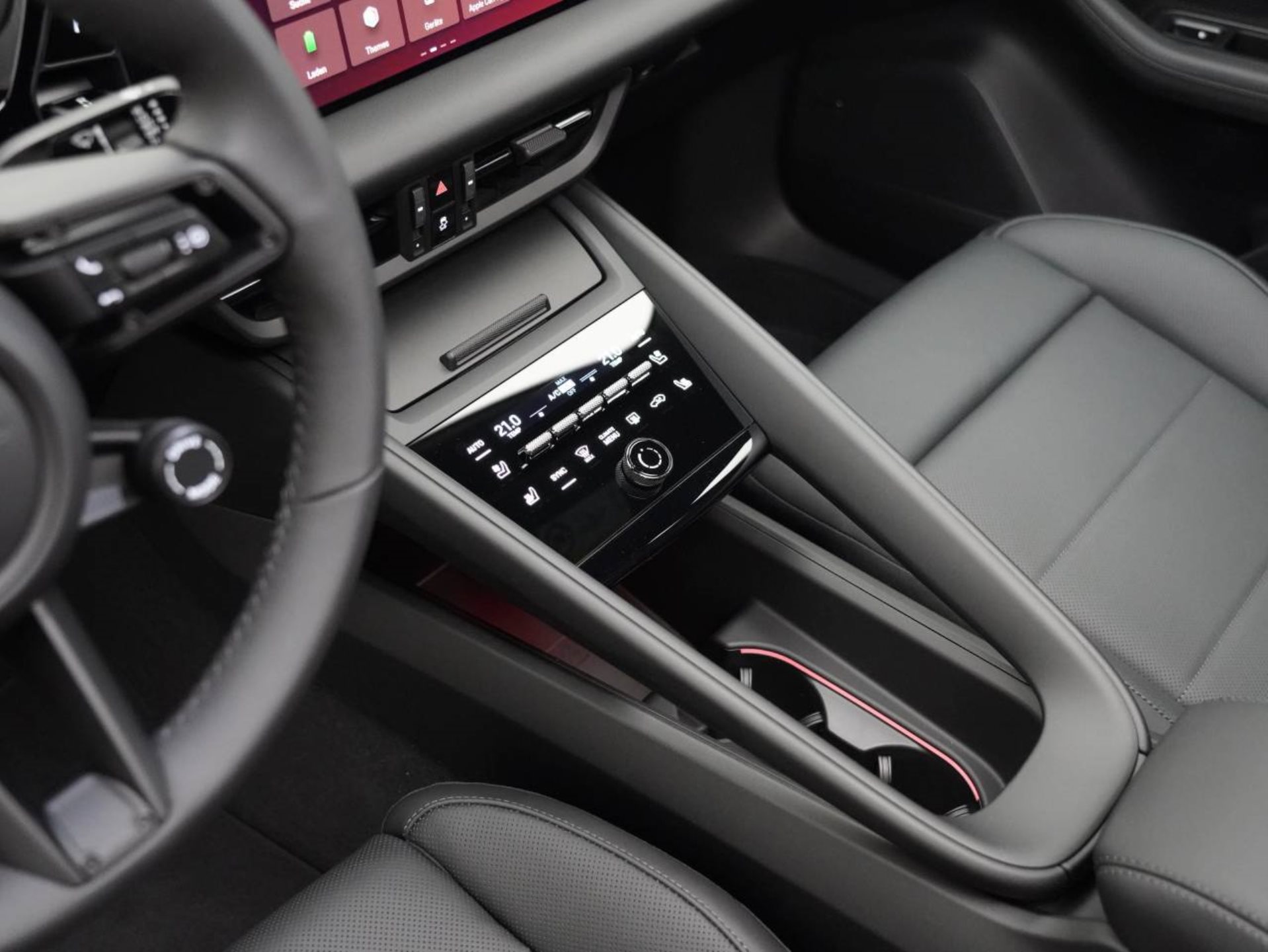 PORSCHE Macan 4-image-24