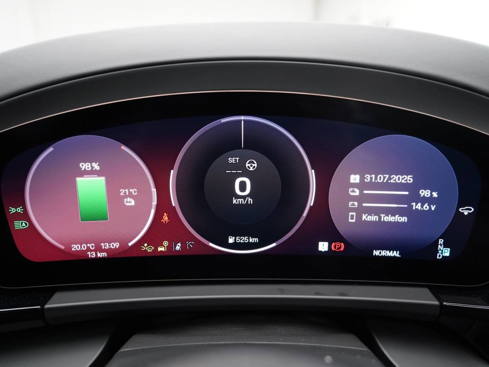 PORSCHE Macan 4-image-23