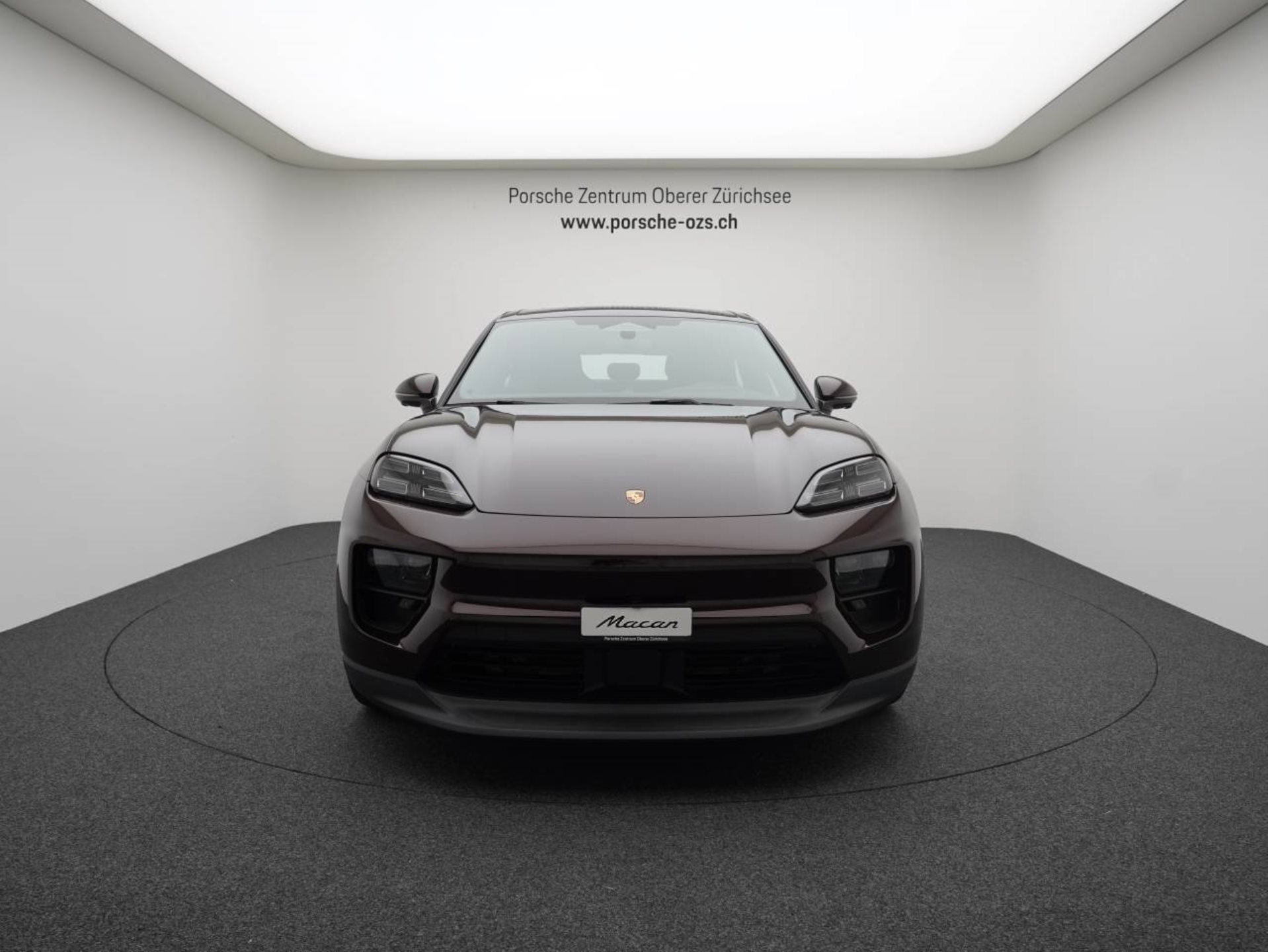 PORSCHE Macan 4-image-9