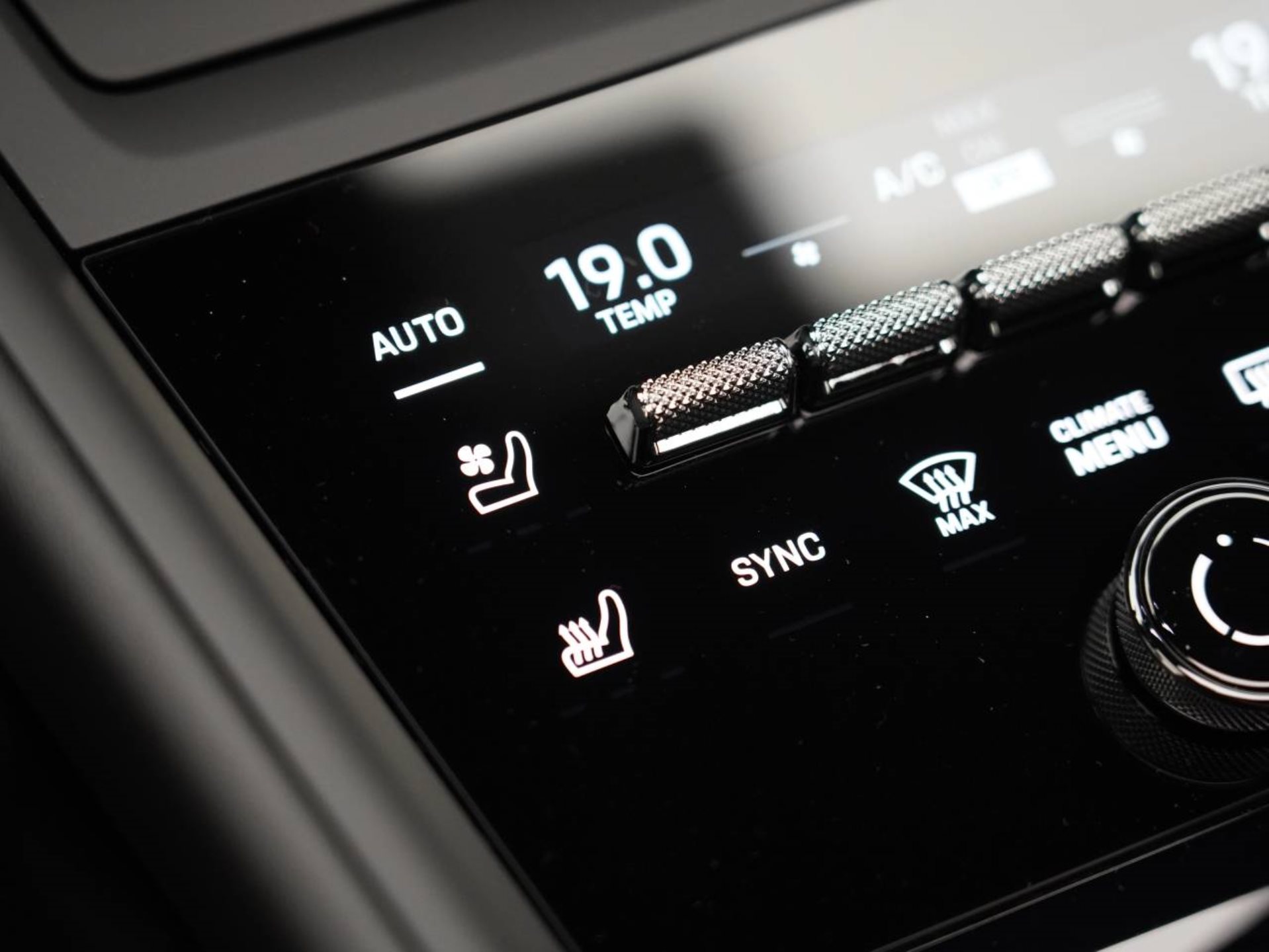 PORSCHE Macan 4-image-25