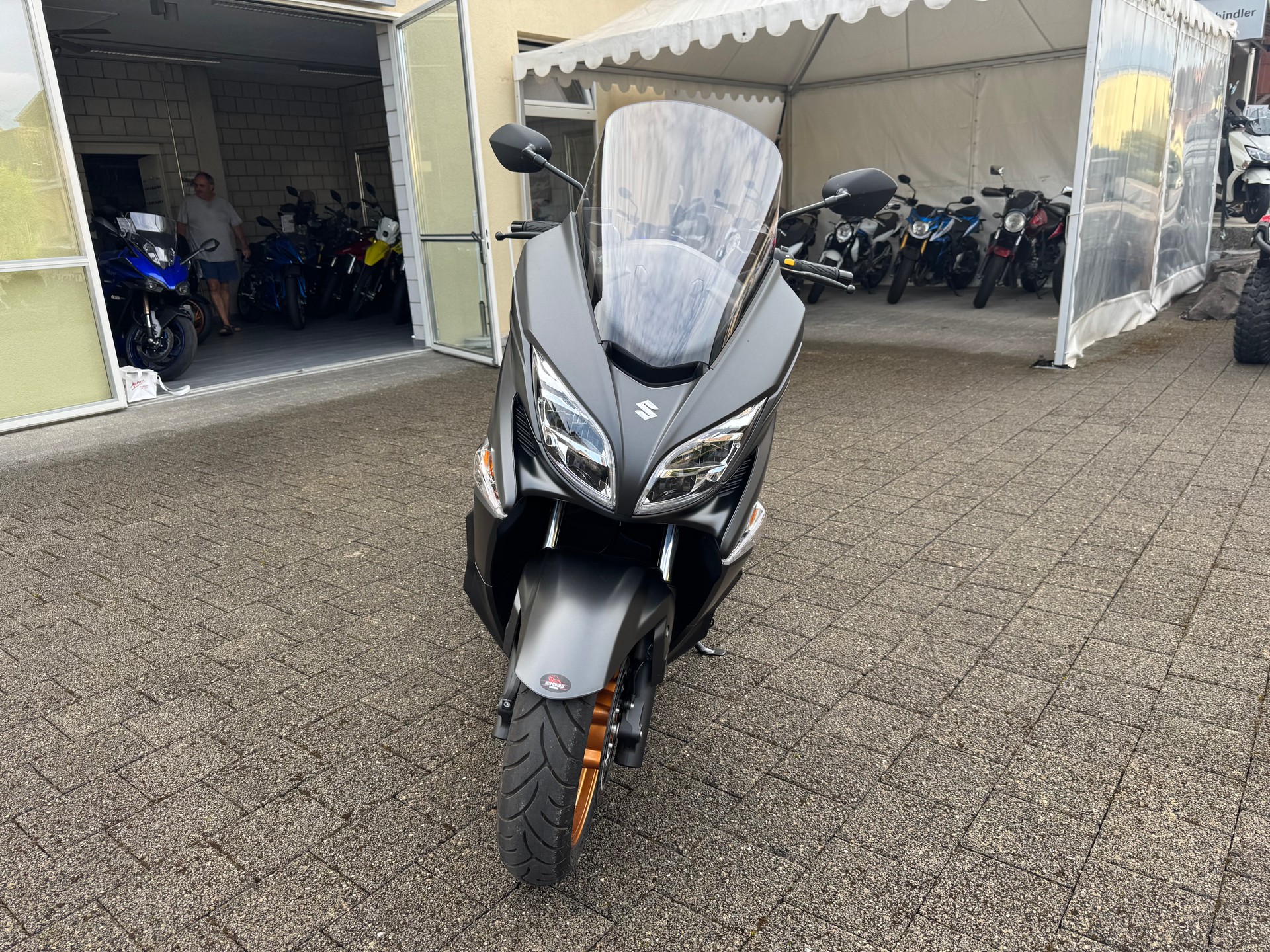 SUZUKI AN 400-image-1