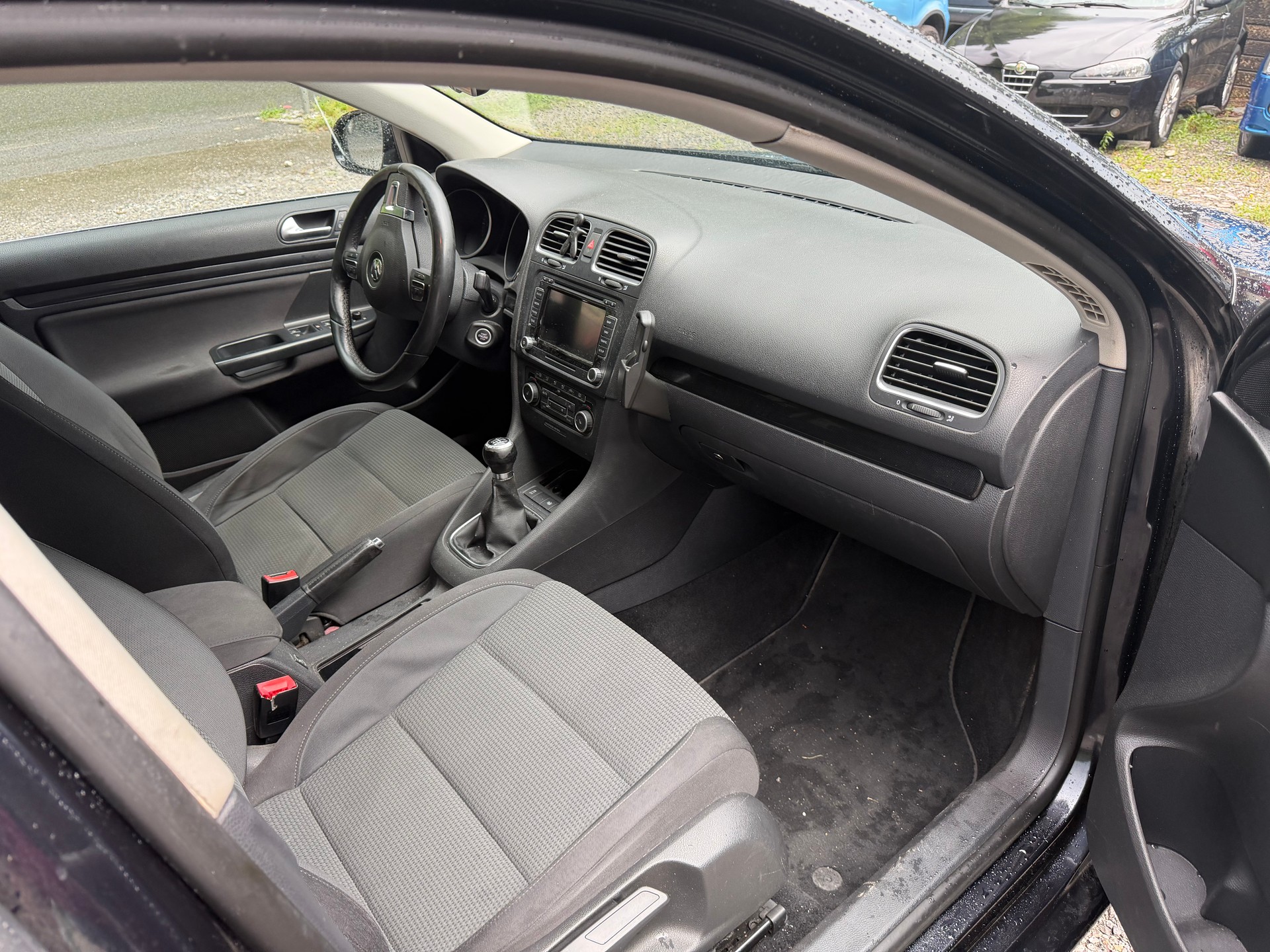 VW Golf Variant 1.6 TDI Comfortline 4Motion-image-5