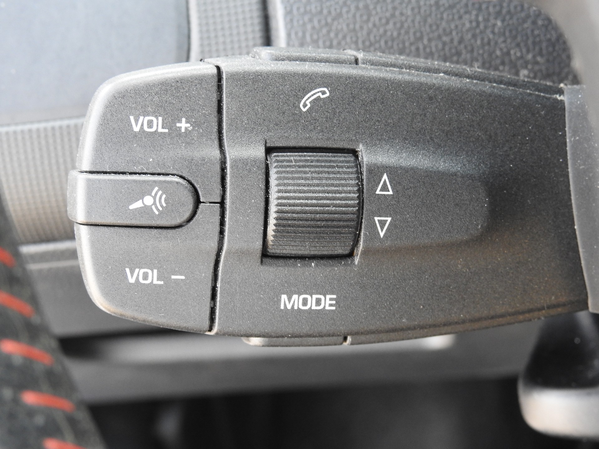 SEAT Ibiza ST 1.6 TDI FR-image-25