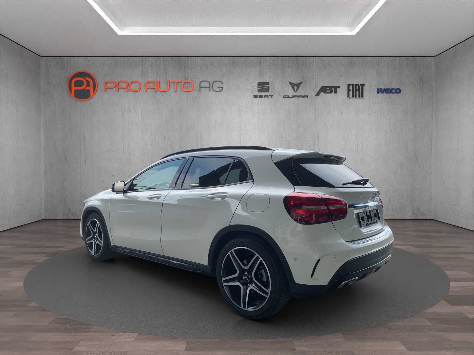 MERCEDES-BENZ GLA 200 CDI Swiss Star Edition AMG Line 4Matic 7G-DCT-image-2