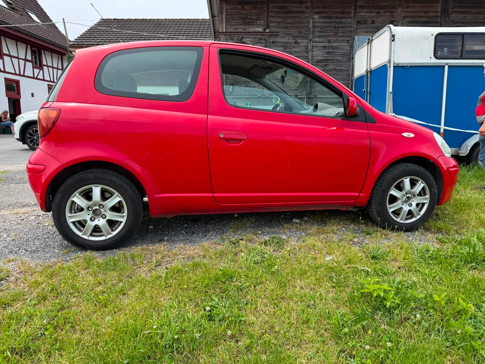 TOYOTA Yaris 1.3 Linea Sol-image-2