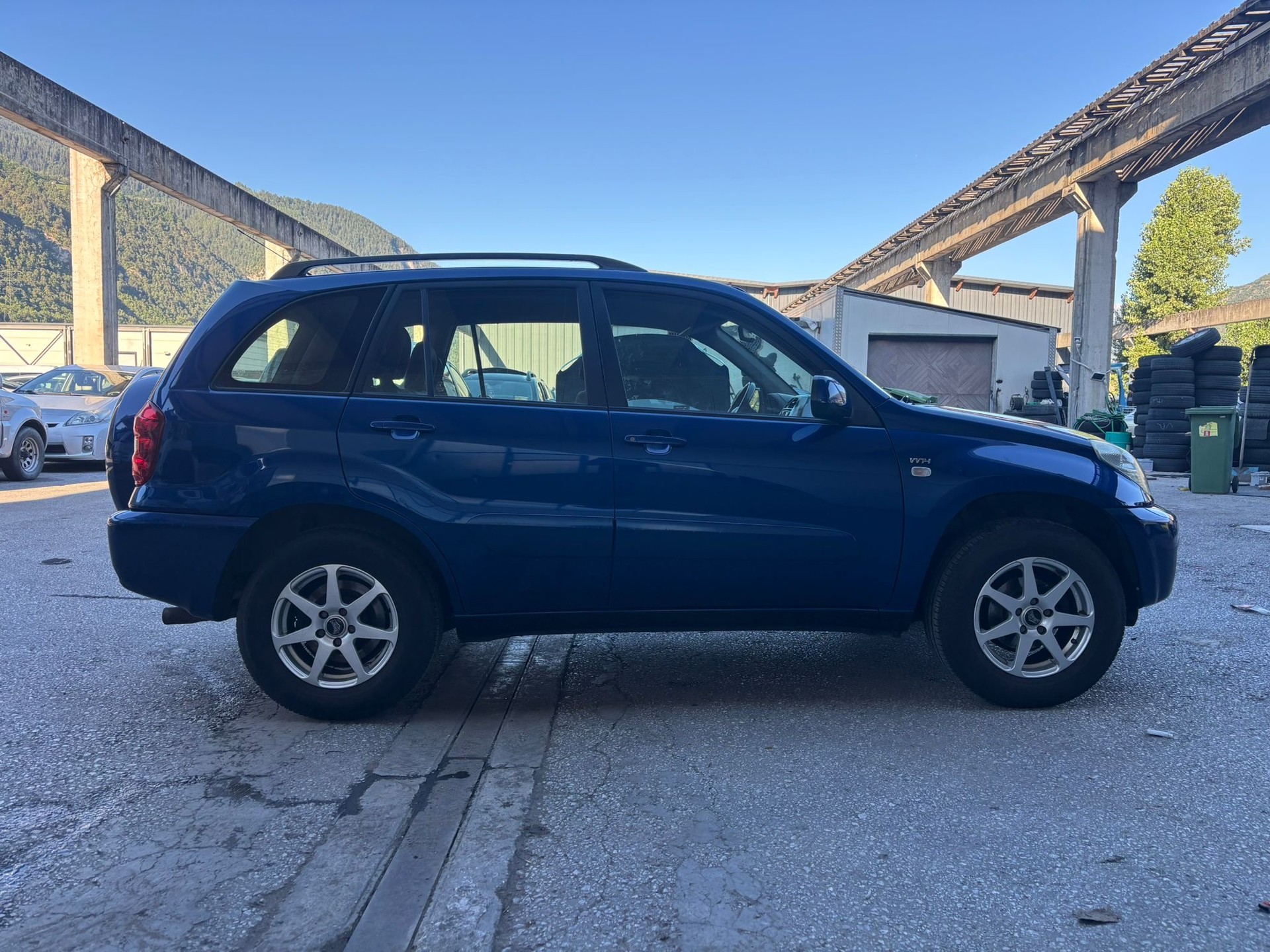 TOYOTA RAV-4 2.0 16V Linea Terra-image-1
