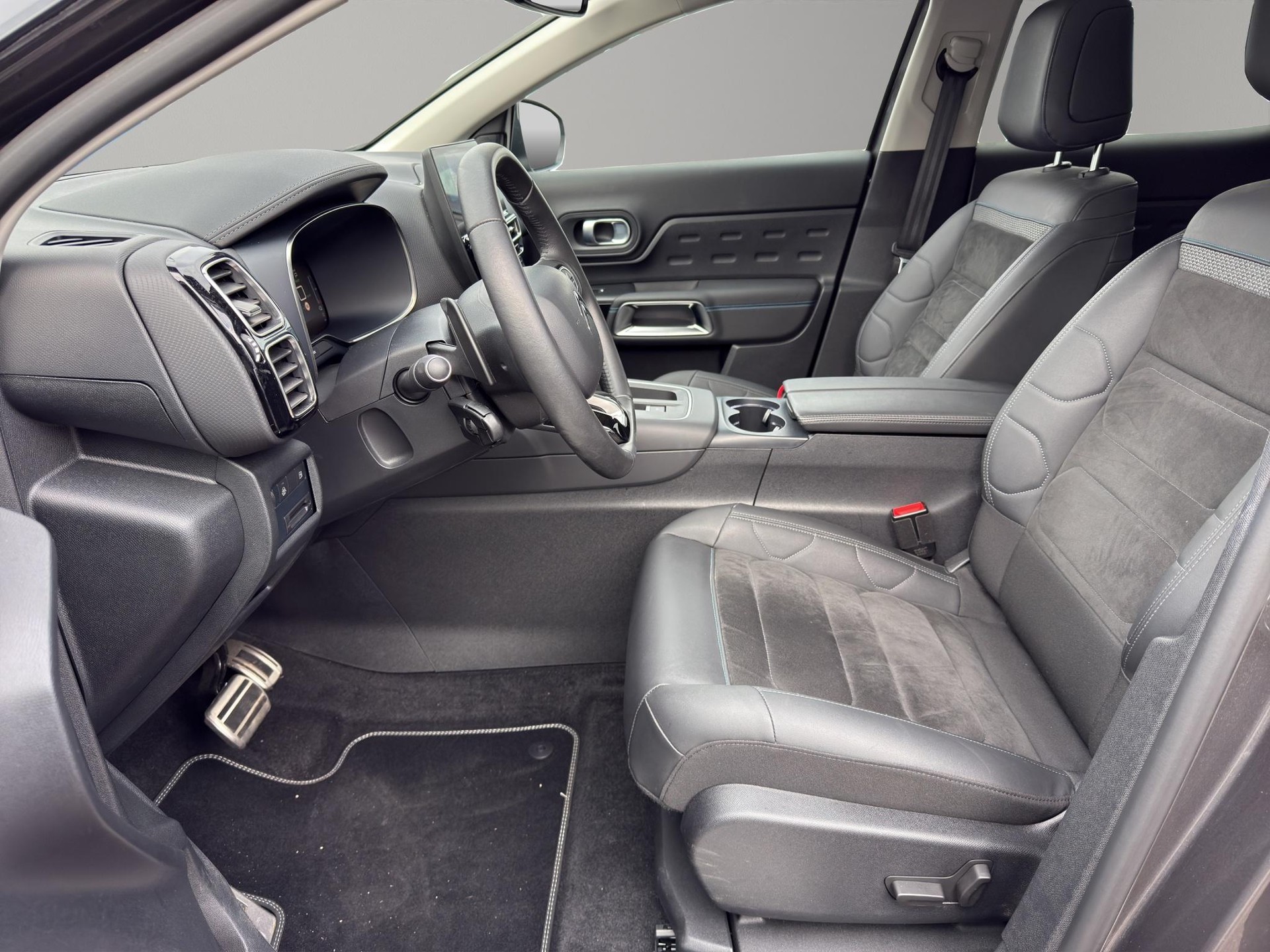 CITROEN C5 Aircross 1.6 Plug-in Hybrid Shine-image-1
