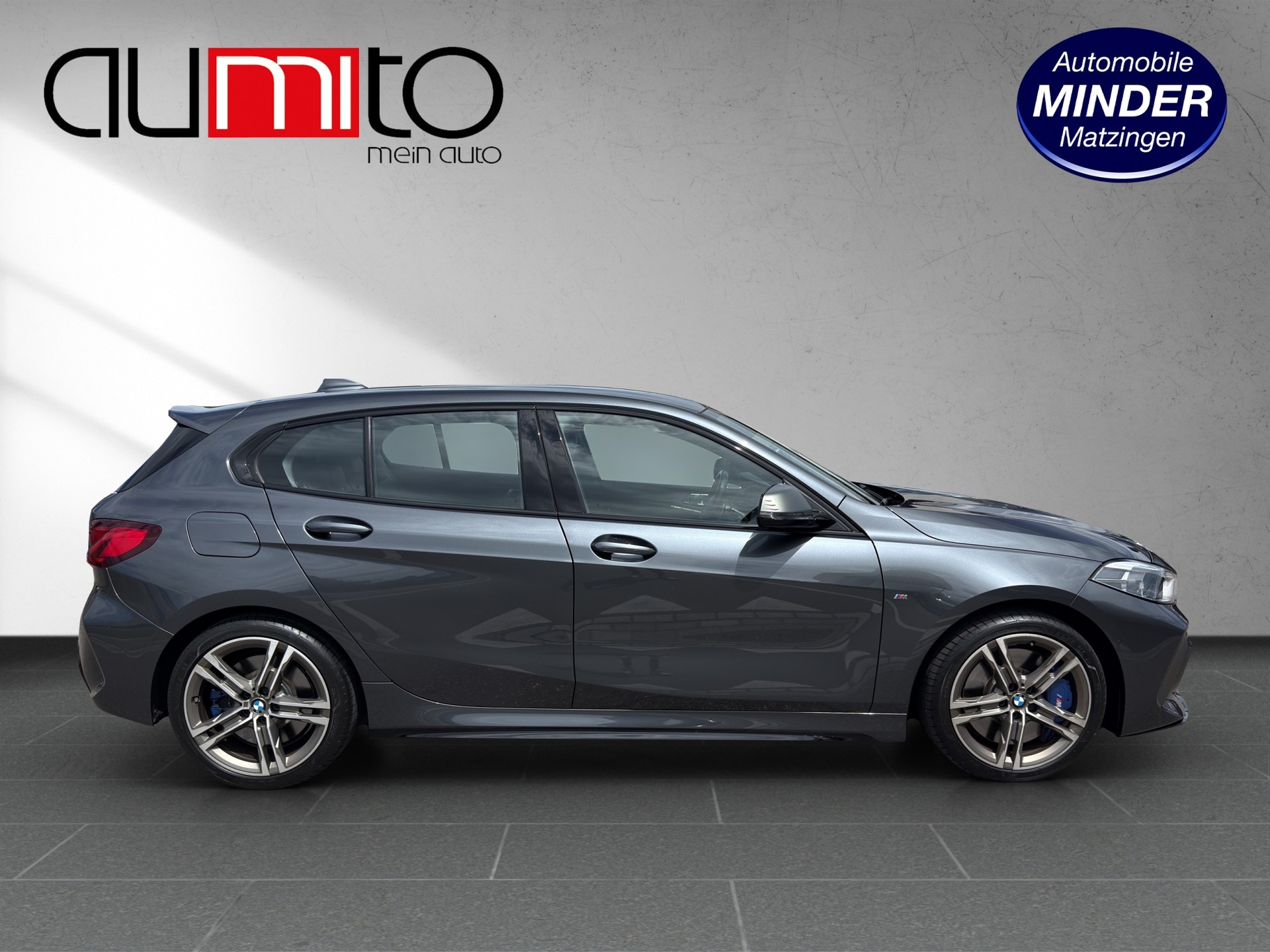 BMW M135i xDrive Steptronic-image-1