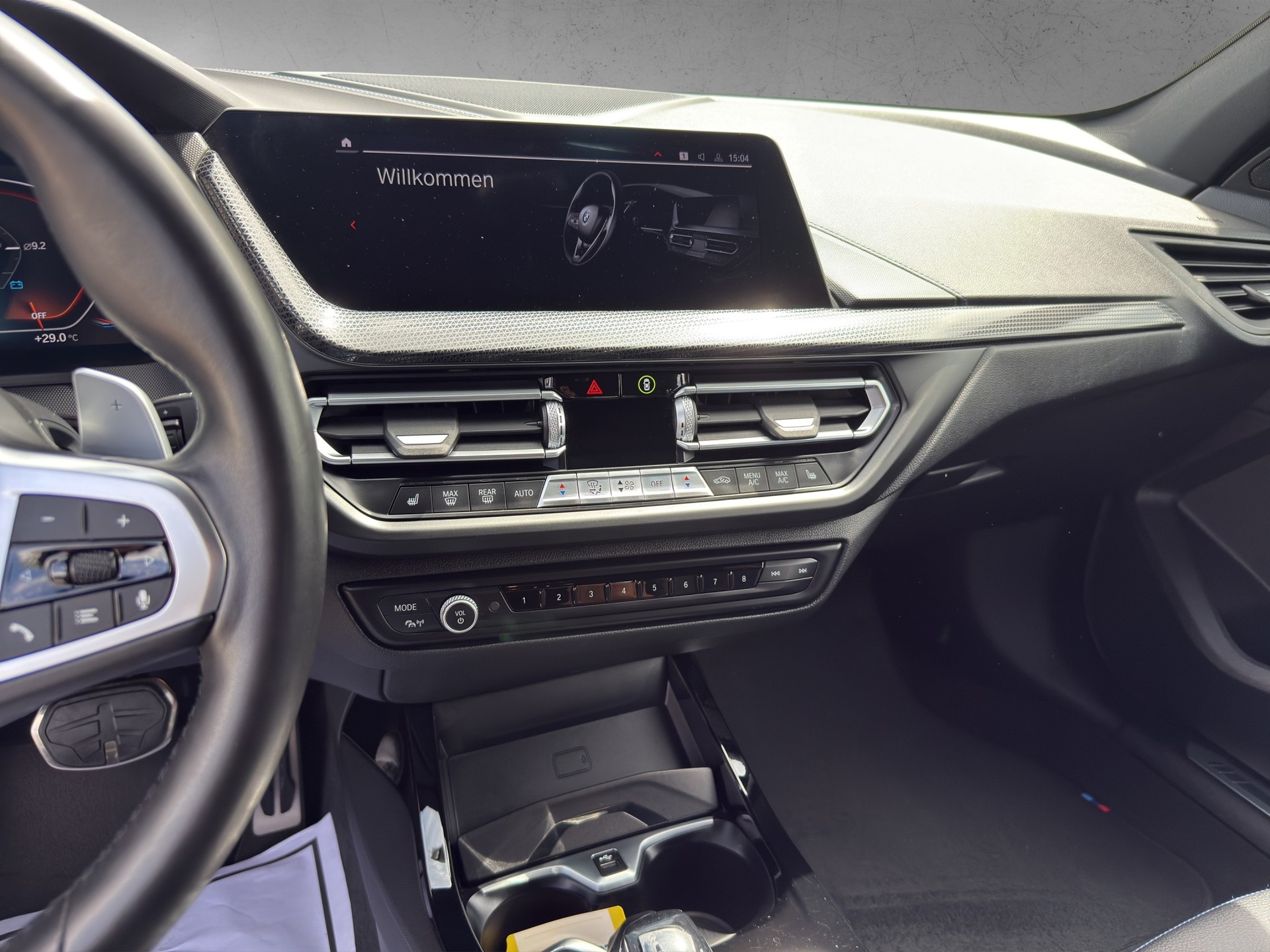 BMW M135i xDrive Steptronic-image-7