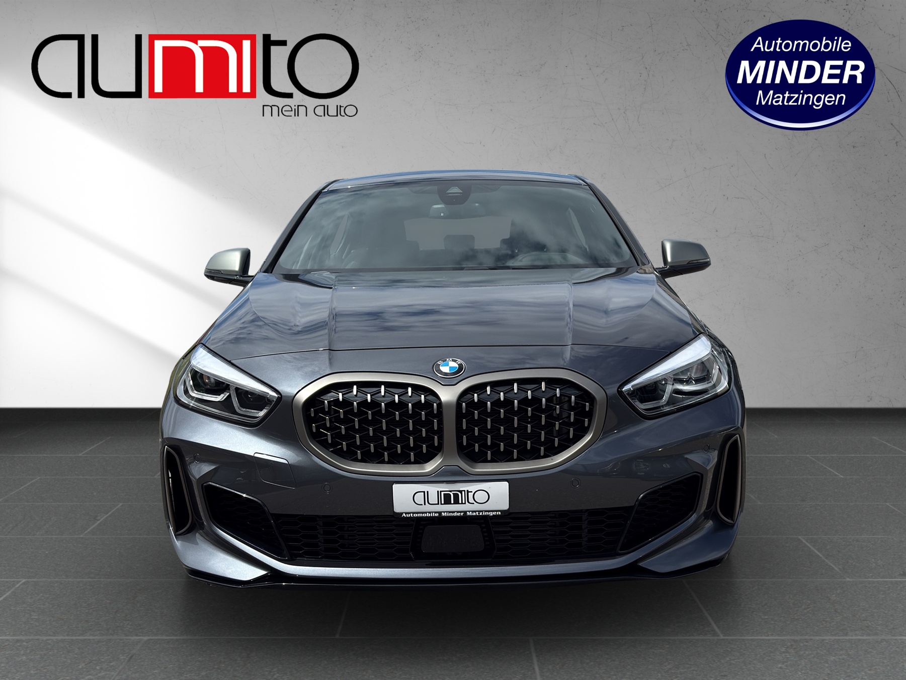BMW M135i xDrive Steptronic-image-14