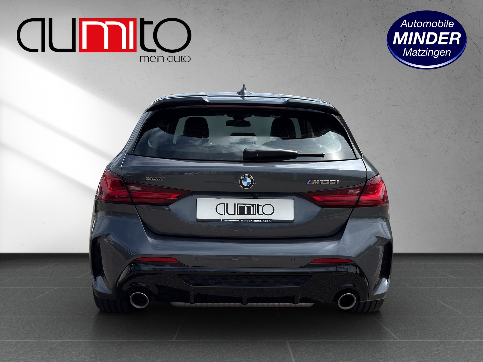 BMW M135i xDrive Steptronic-image-3