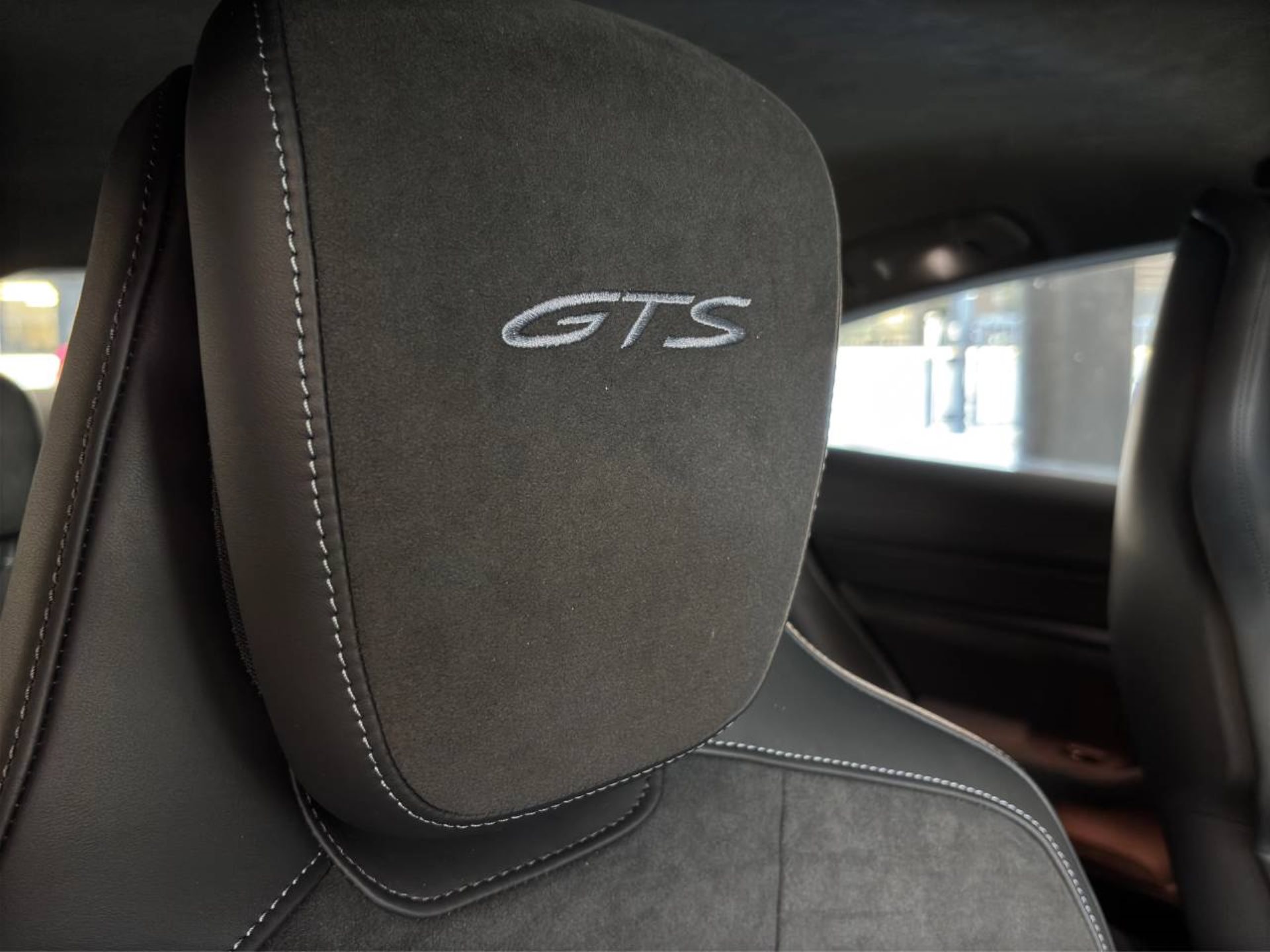 PORSCHE Taycan GTS-image-25