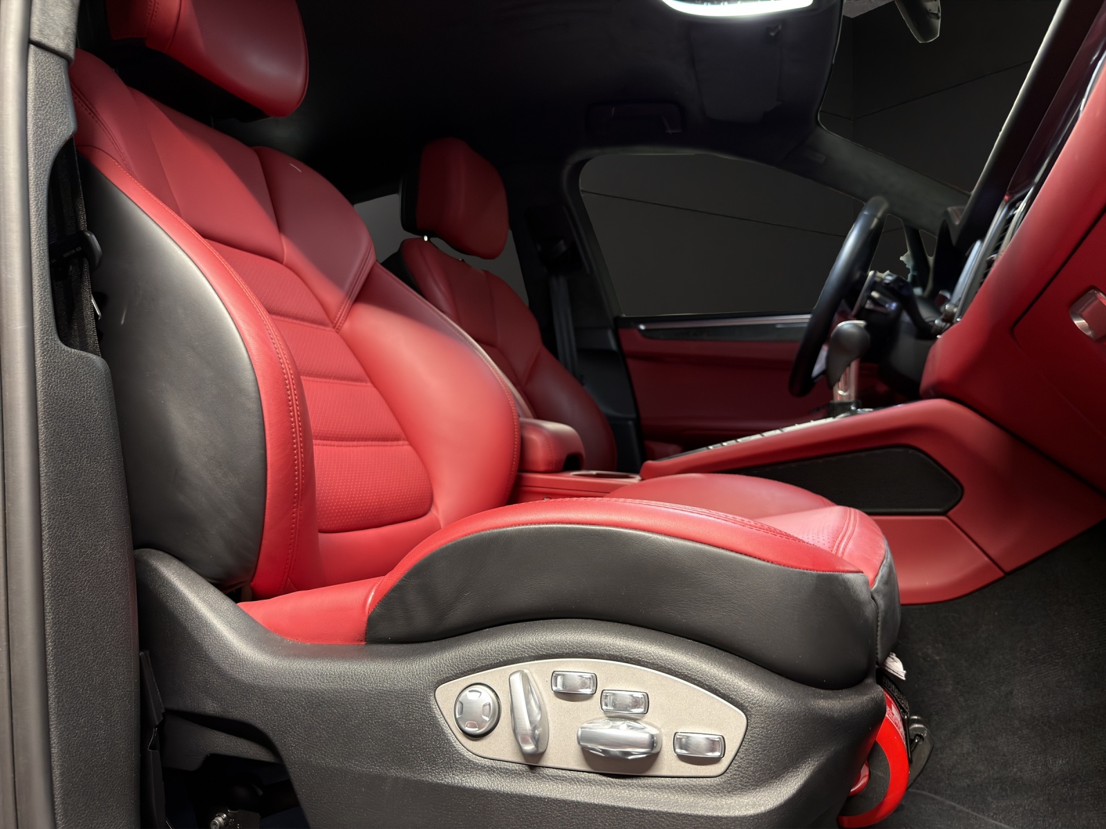 PORSCHE Macan Turbo PDK-image-14