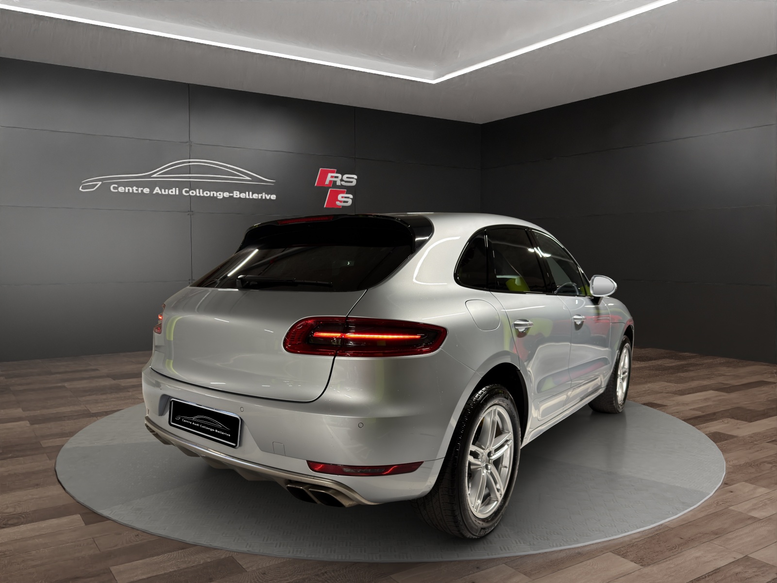 PORSCHE Macan Turbo PDK-image-5