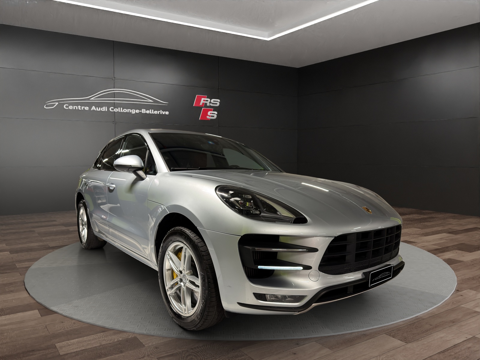 PORSCHE Macan Turbo PDK-image-6