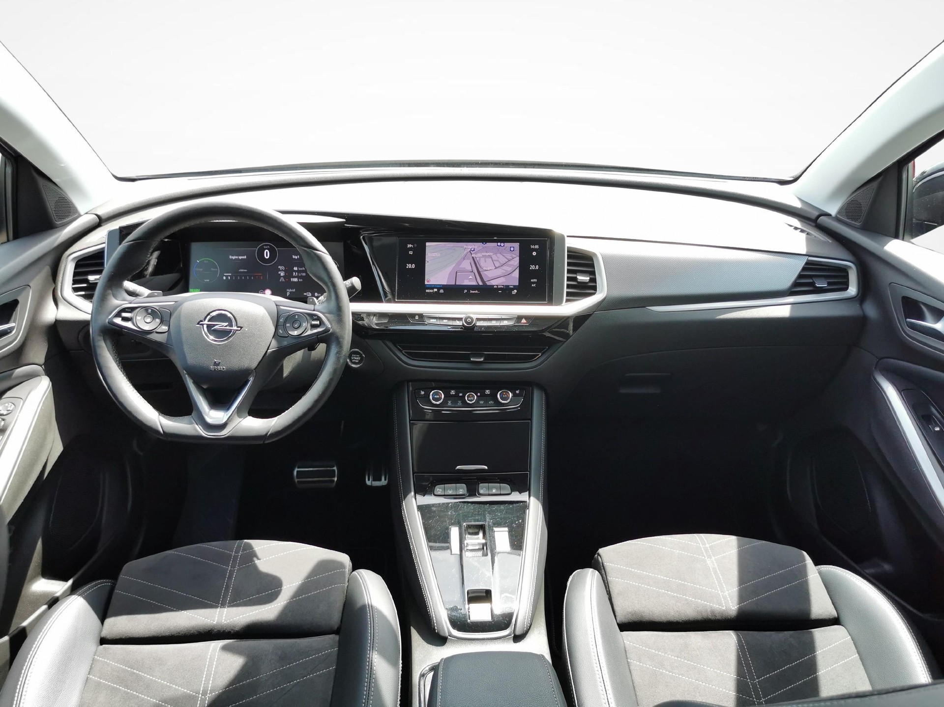 OPEL Grandland 1.6 T PHEV Elegance-image-3