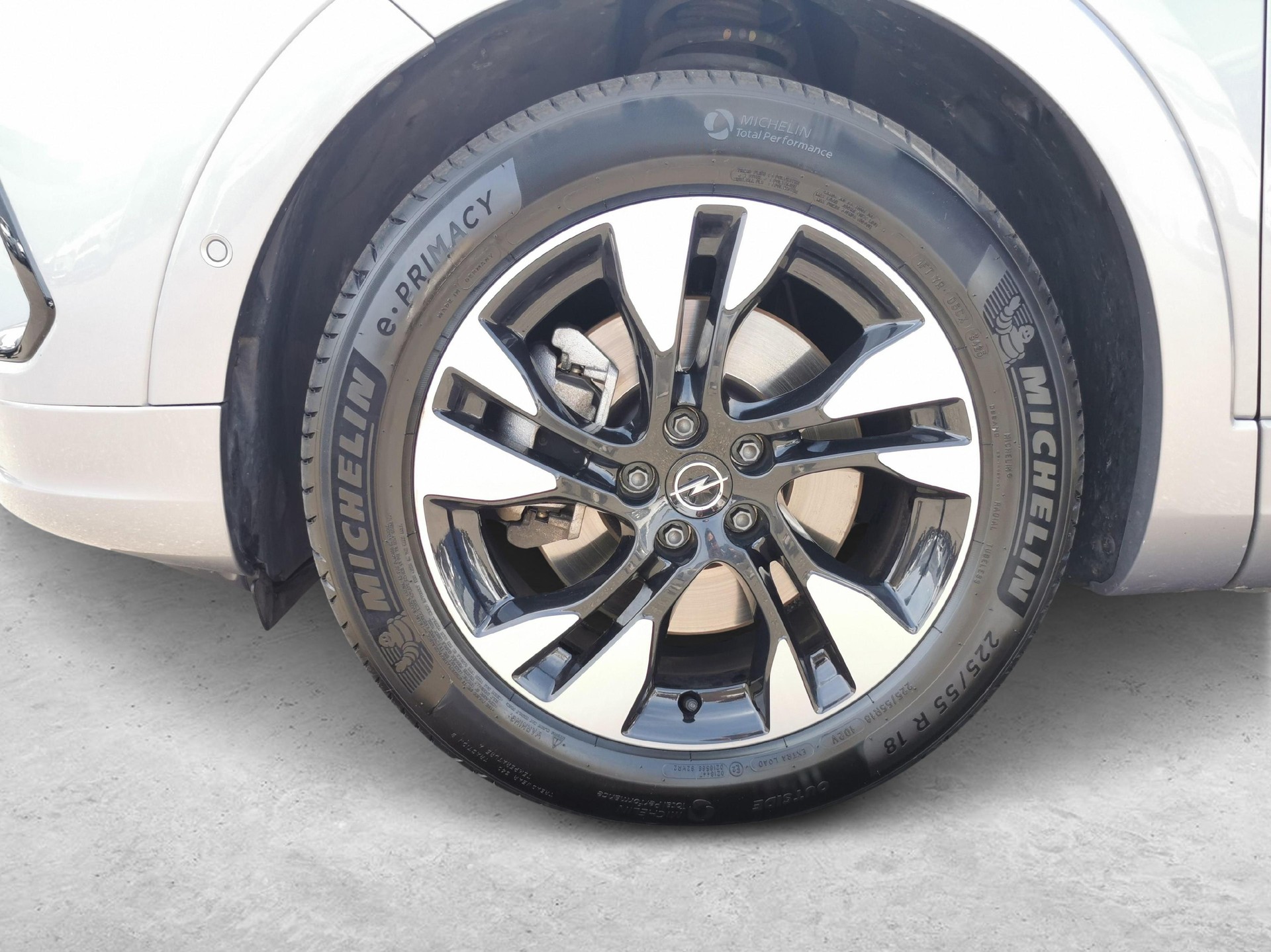 OPEL Grandland 1.6 T PHEV Elegance-image-9