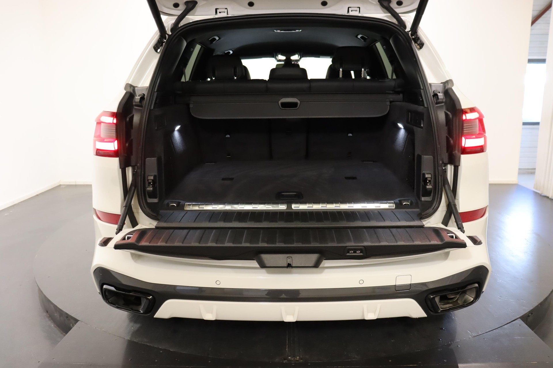 BMW X5 45e xDrive-image-5